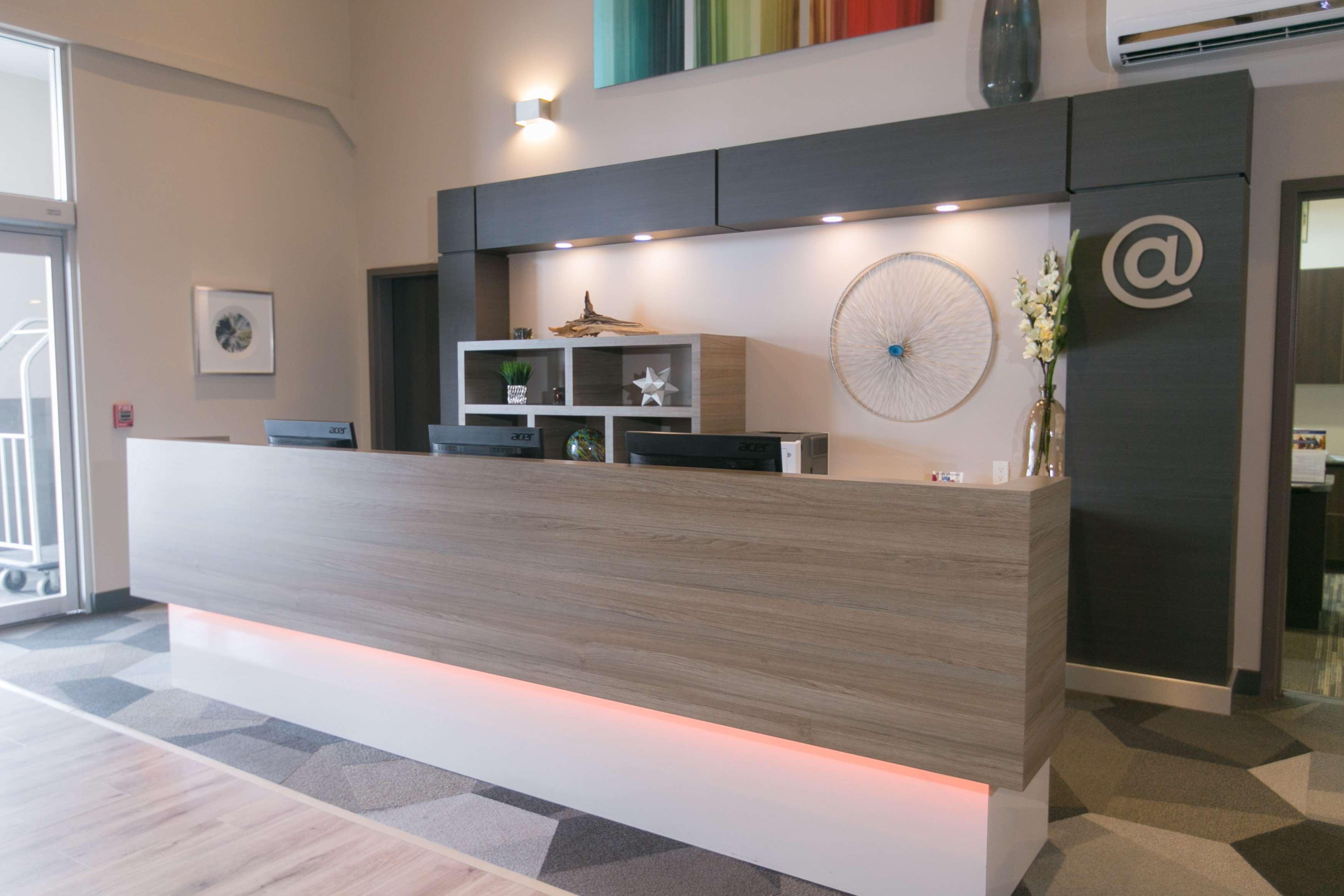 Best Western Plus Dartmouth Hotel & Suites Экстерьер фото