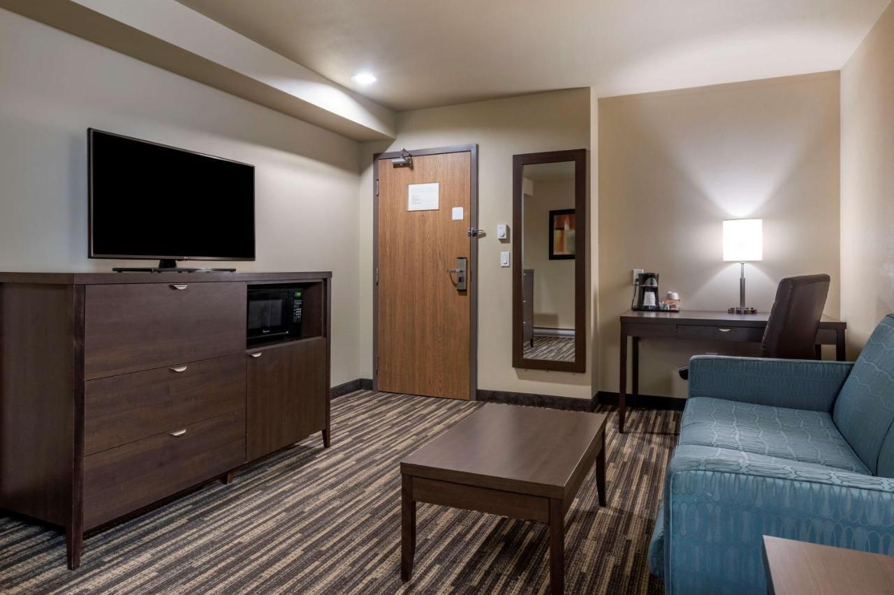 Best Western Plus Dartmouth Hotel & Suites Экстерьер фото