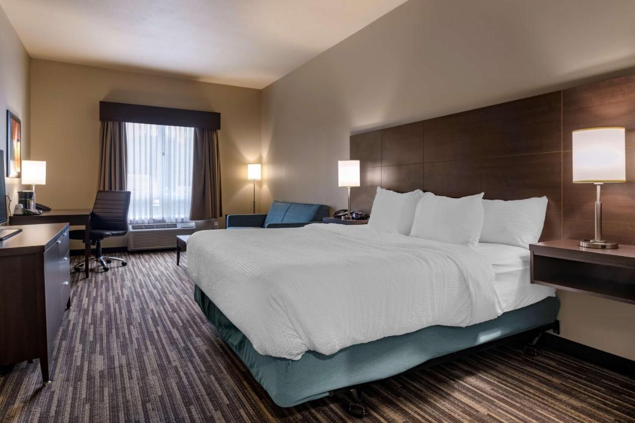 Best Western Plus Dartmouth Hotel & Suites Экстерьер фото